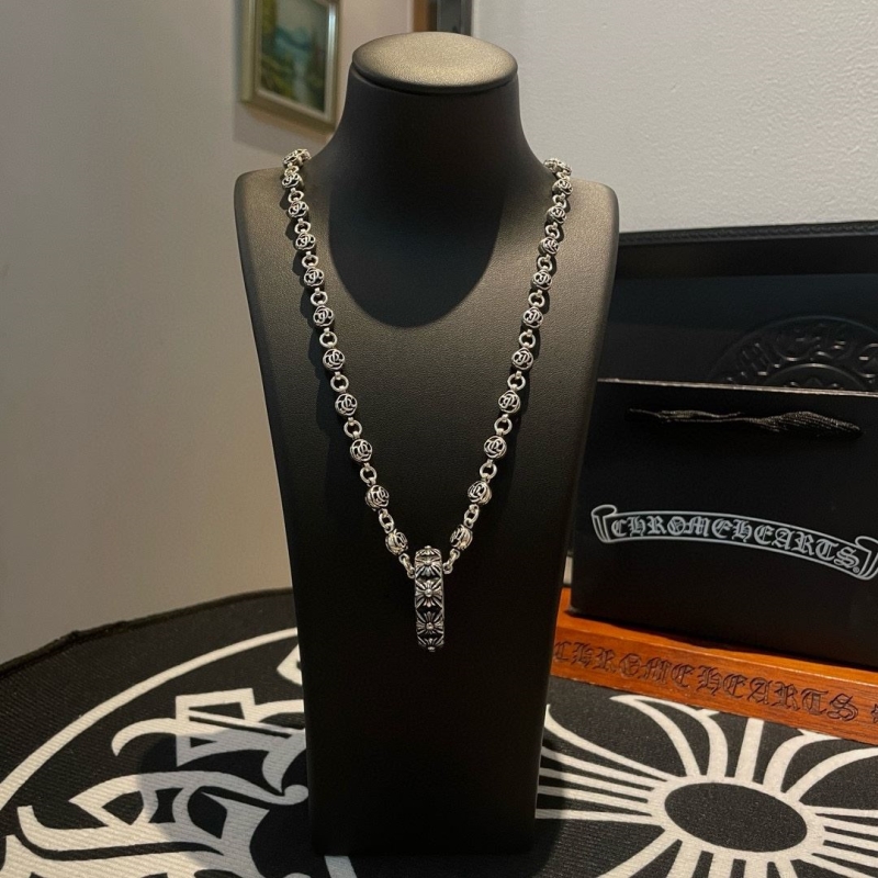 Ch**me He**ts necklaces